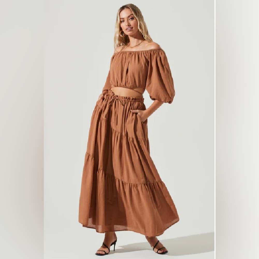 ASTR Balboa Tiered Maxi Skirt